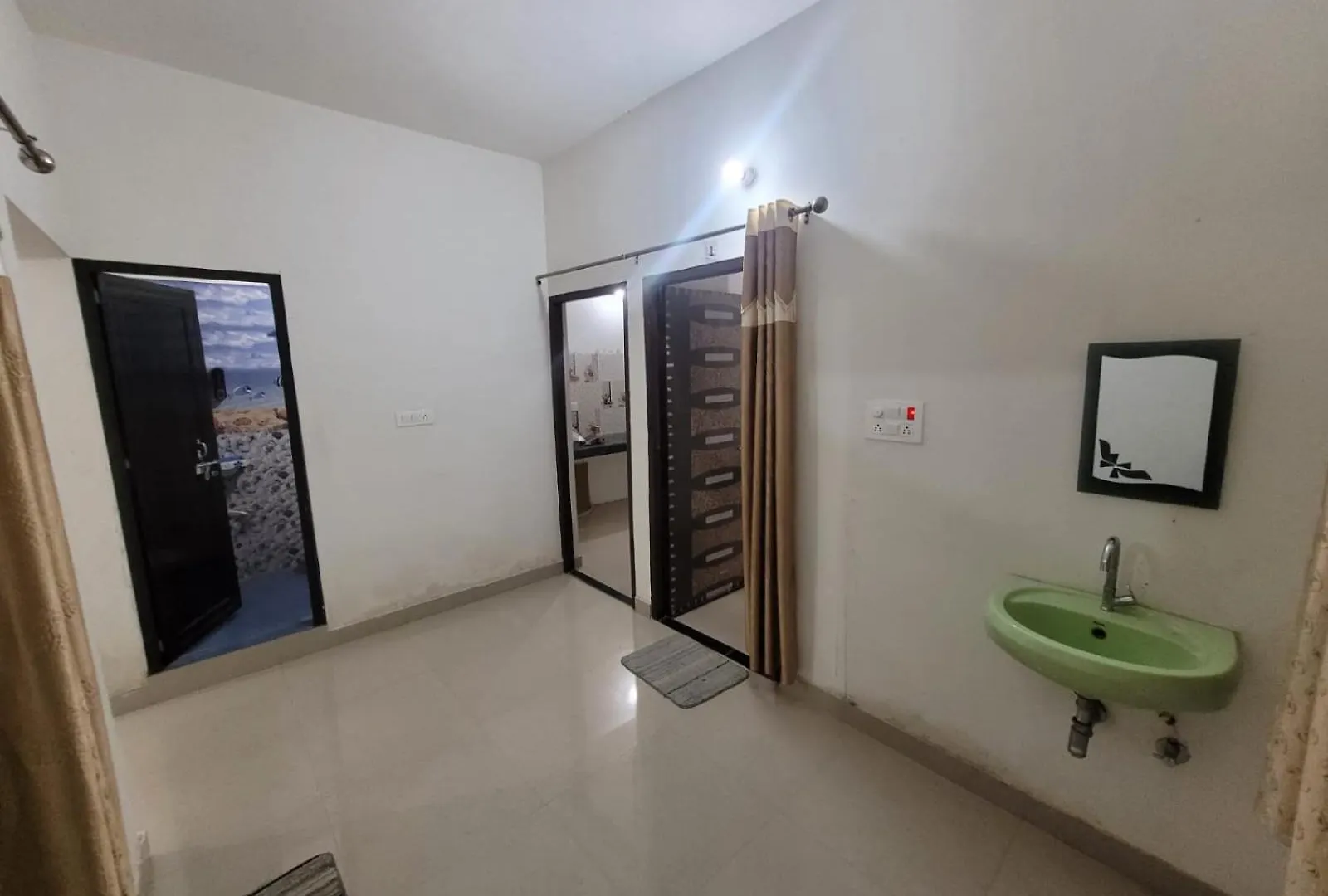 Skv Sharma Ji Home Stay Varanasi Guest house