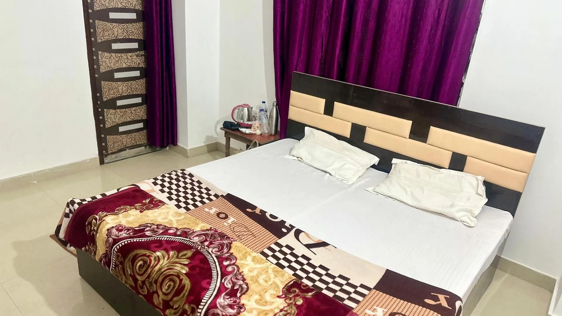 Skv Sharma Ji Home Stay Varanasi India